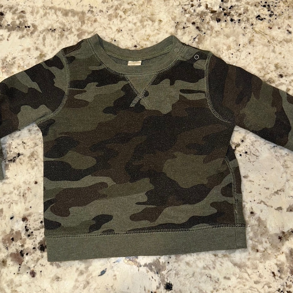 *GENTLY WORN* Tucker + Tate 18M Camo Crewneck Sweatshirt